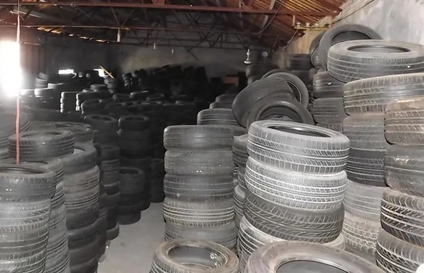 潔匠凈化·的凈工業除臭劑_廢舊輪胎煉油廢氣污染，車間惡臭問題可利用潔匠凈化除臭劑解決